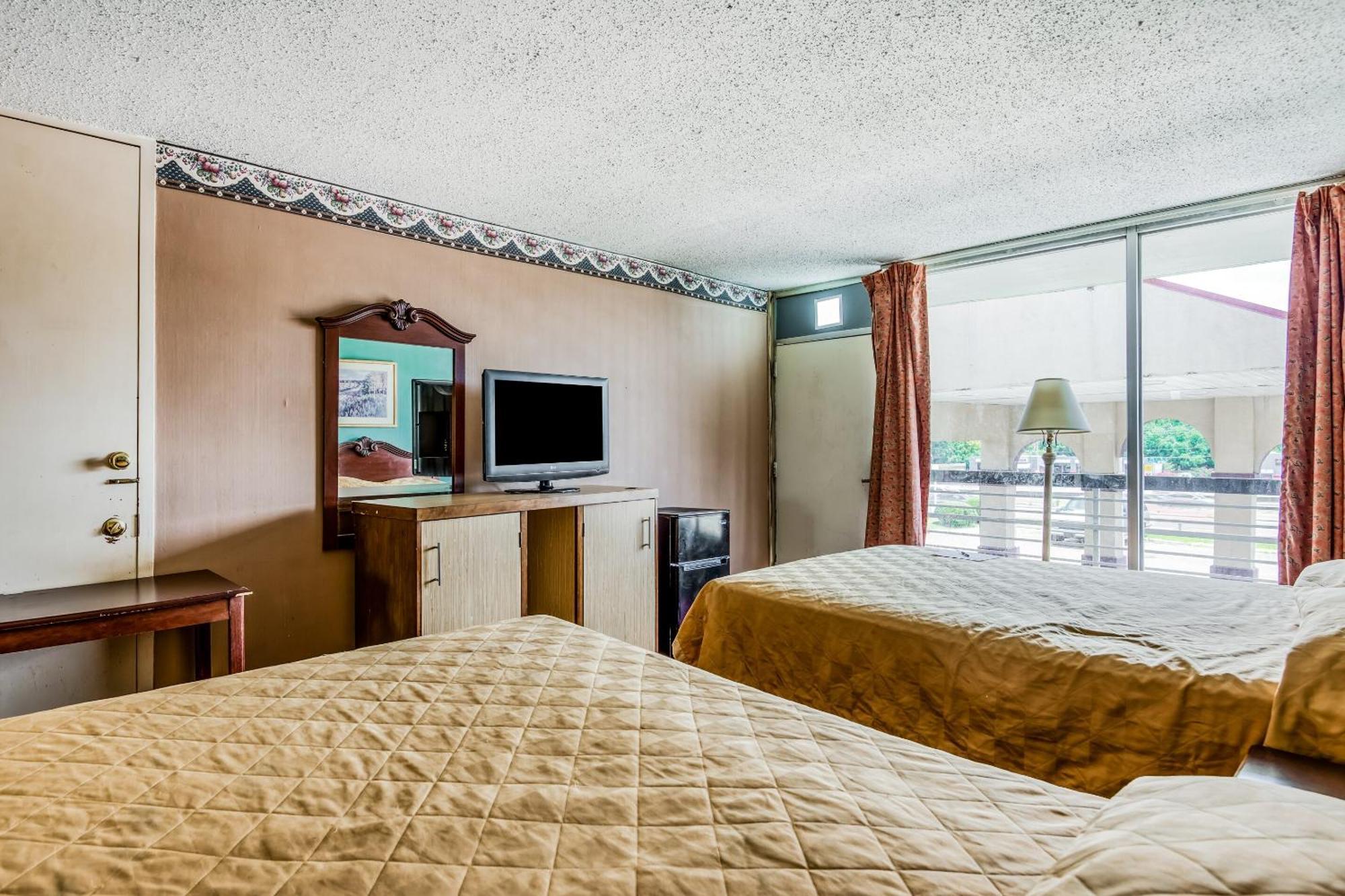 Oyo Hotel Jackson North I-55 Ngoại thất bức ảnh